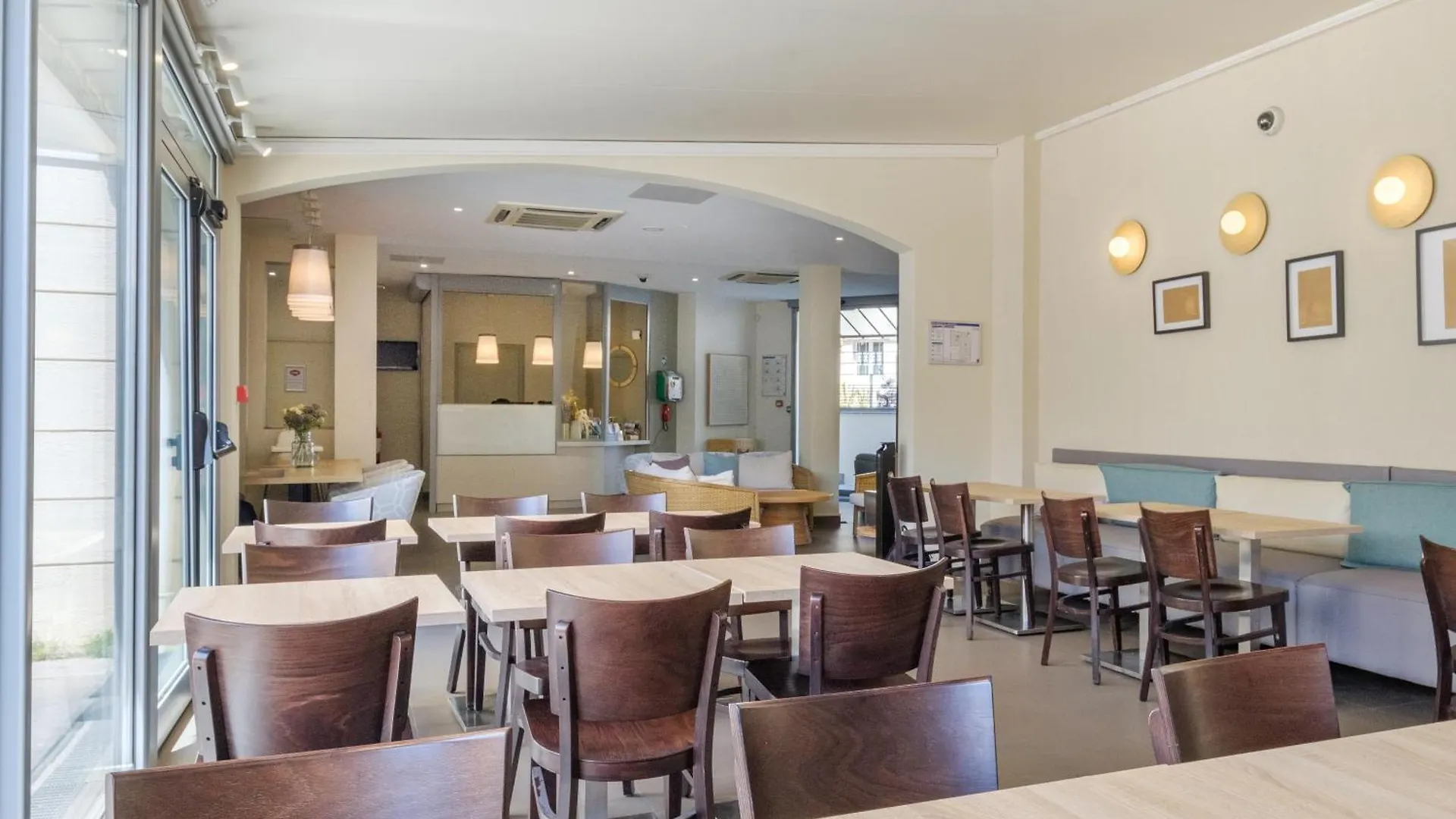 B&B Hotel Antibes جوان ليه باه 3*, جوان ليه باه