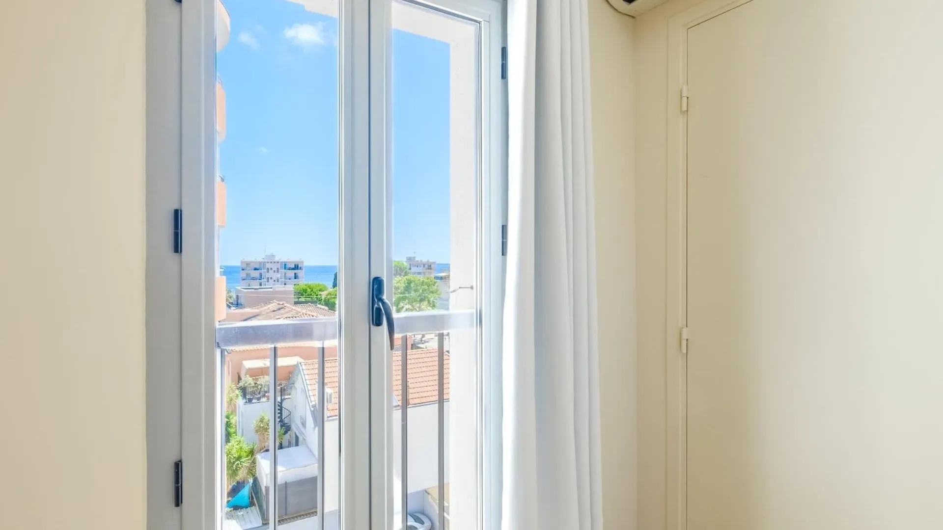 B&B Hotel Antibes جوان ليه باه